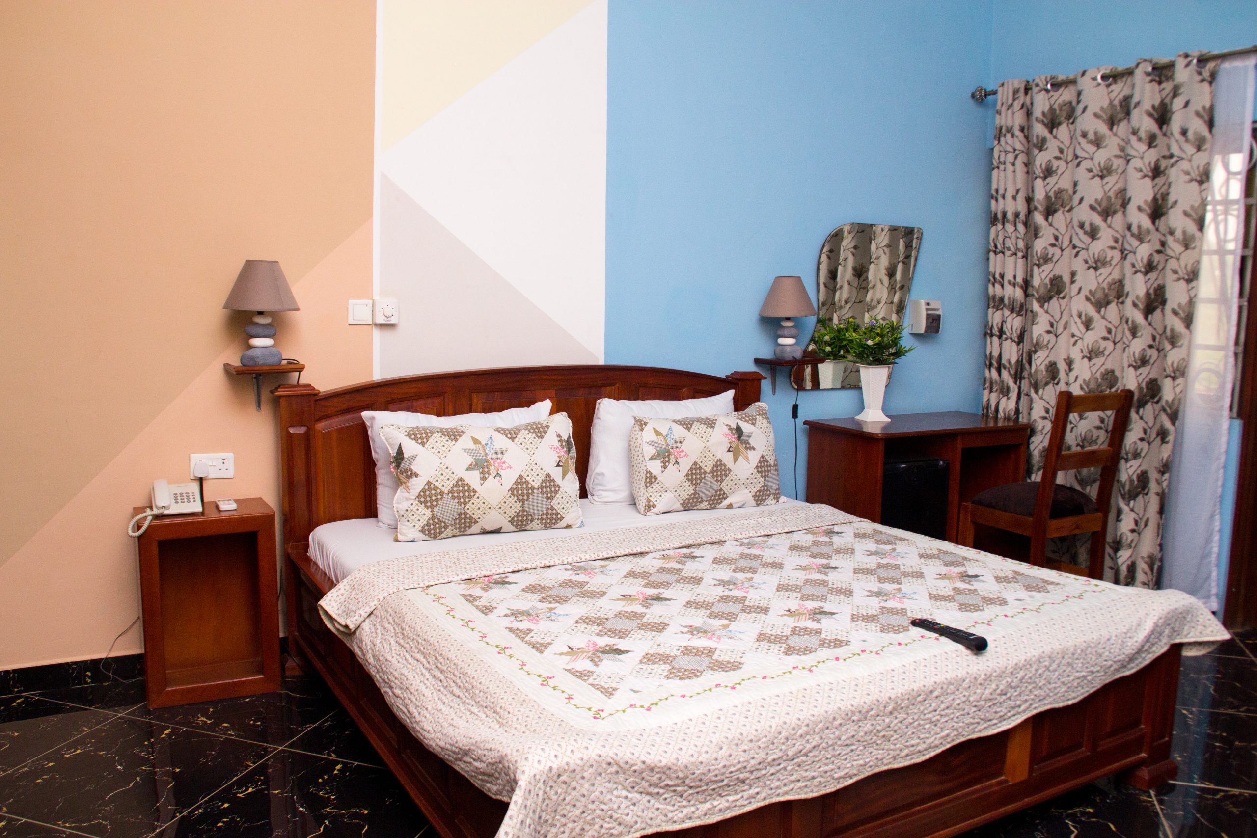 Clean and welcoming!Always at your service!